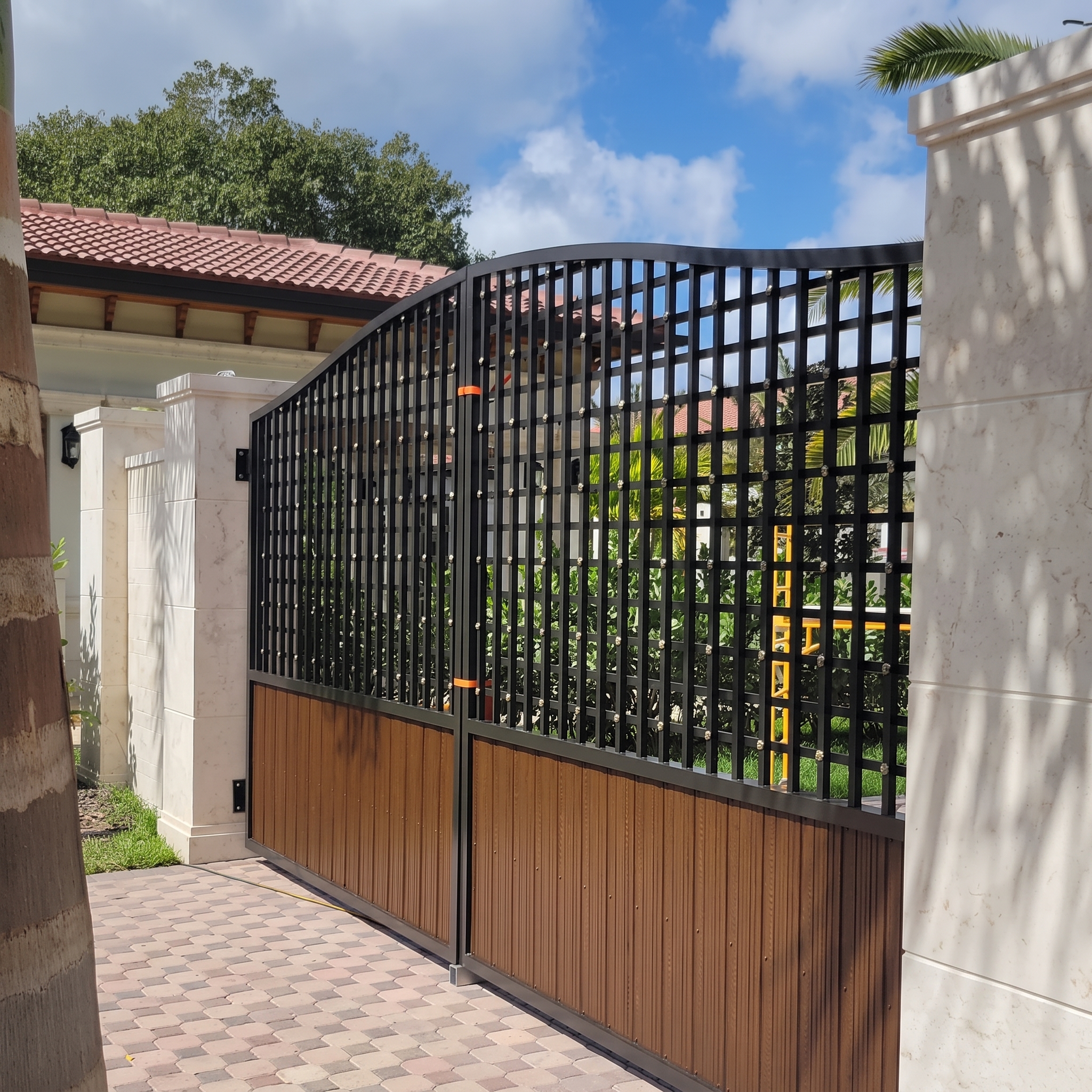 Aluminum Gate — Darioscustom