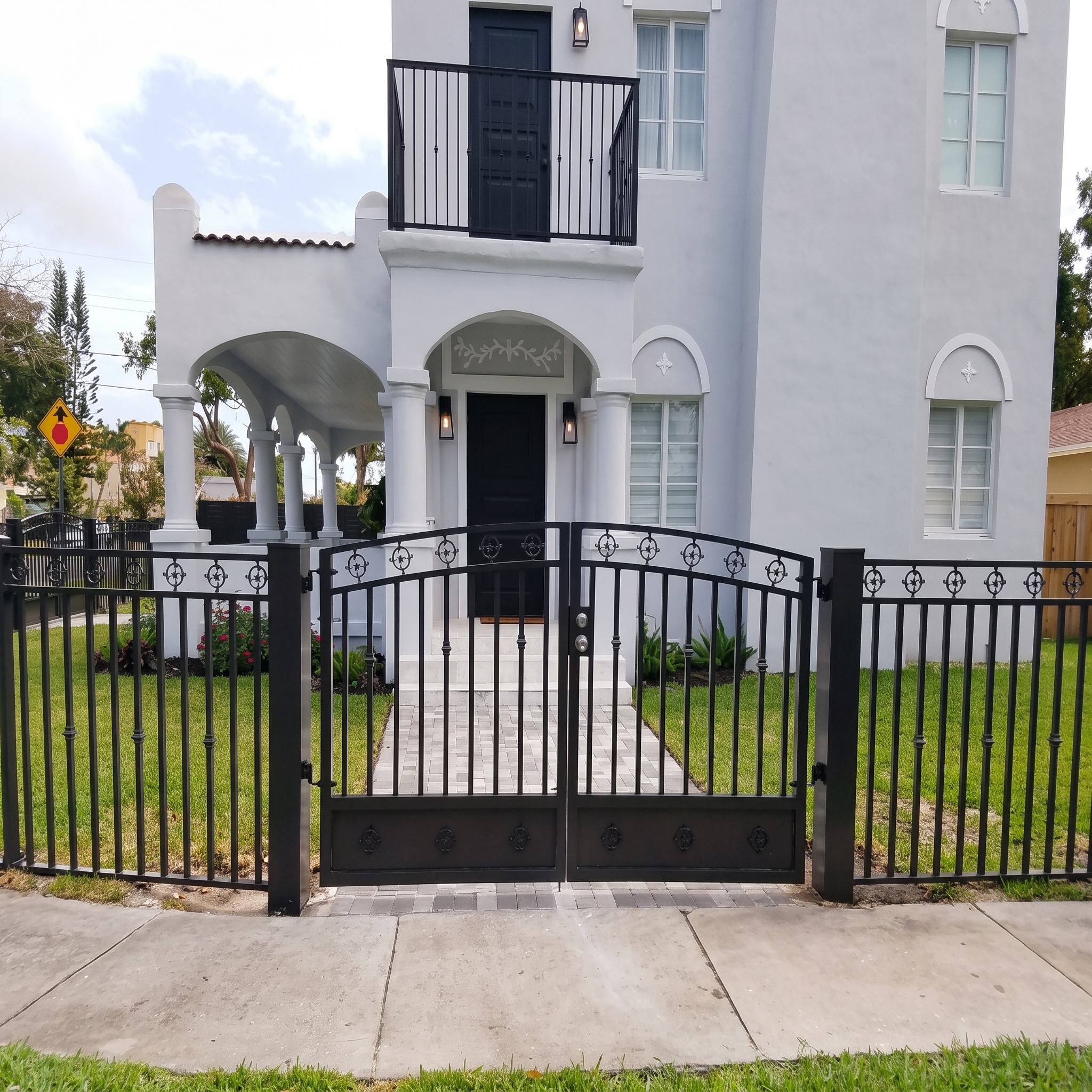 Arched Aluminum Pedestrian Gate — Darioscustom